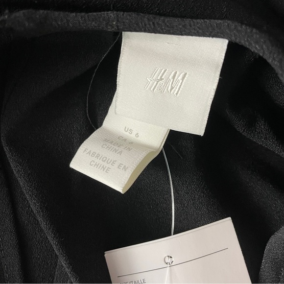 H & M Long-sleeved Dress Black Short - Picture 6 of 7